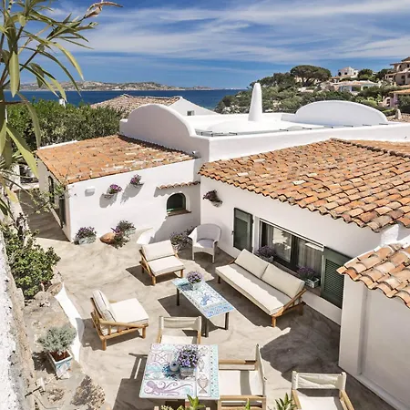 La Piazza - بورتو رافاييل